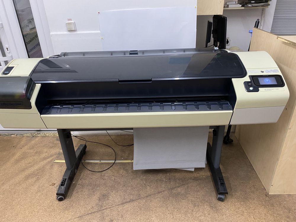 Плотер HP DesignJet T1300