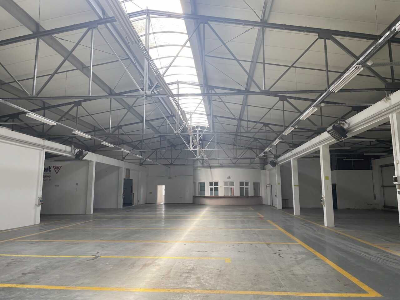 Obiekt produkcyjno-usługowy magazyn biuro, 2 hale1500m2 i 500m2, Tczew