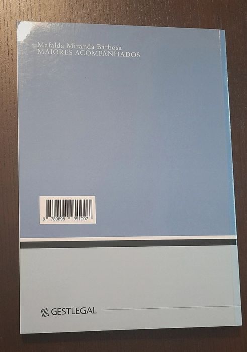 Livro "Maiores Acompanhados - Primeiras Notas"