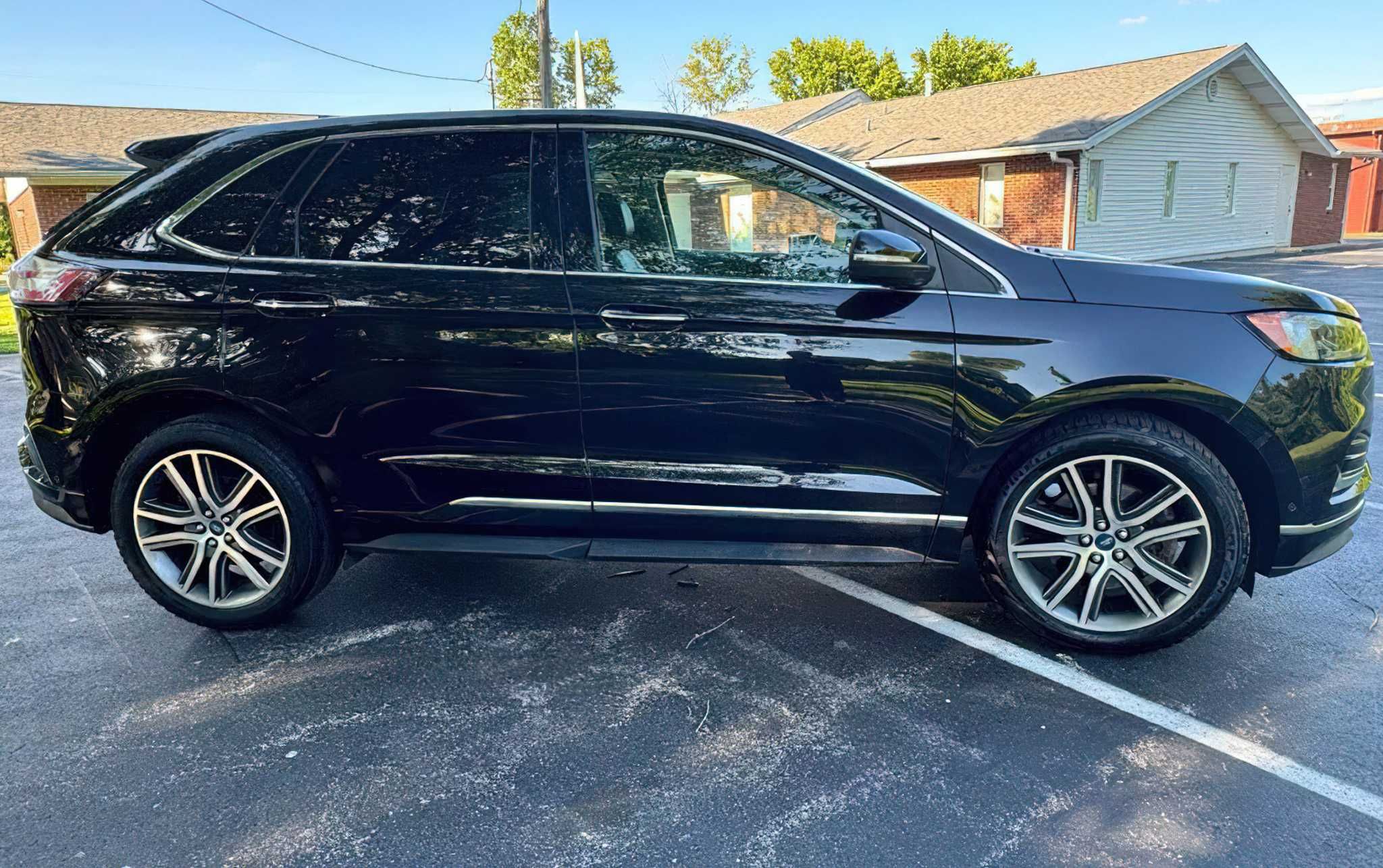 Ford Edge   2019