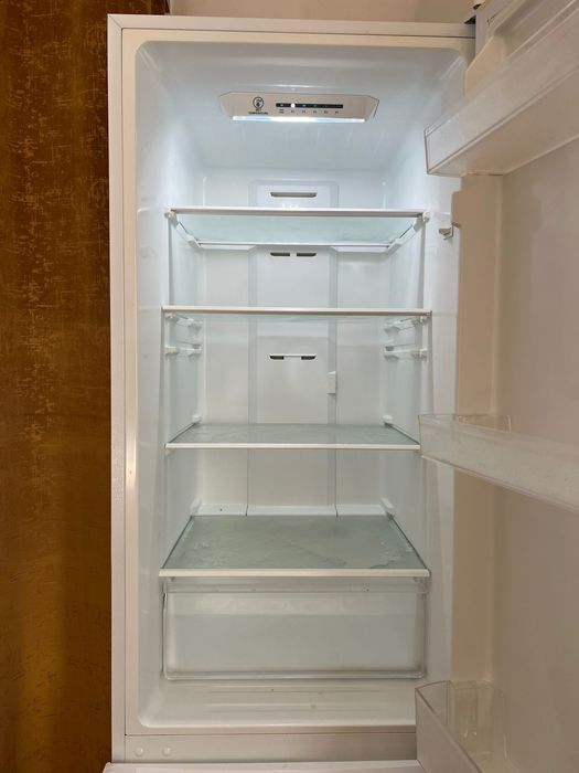 Frigorífico (Electronia) + Forno  + Armário