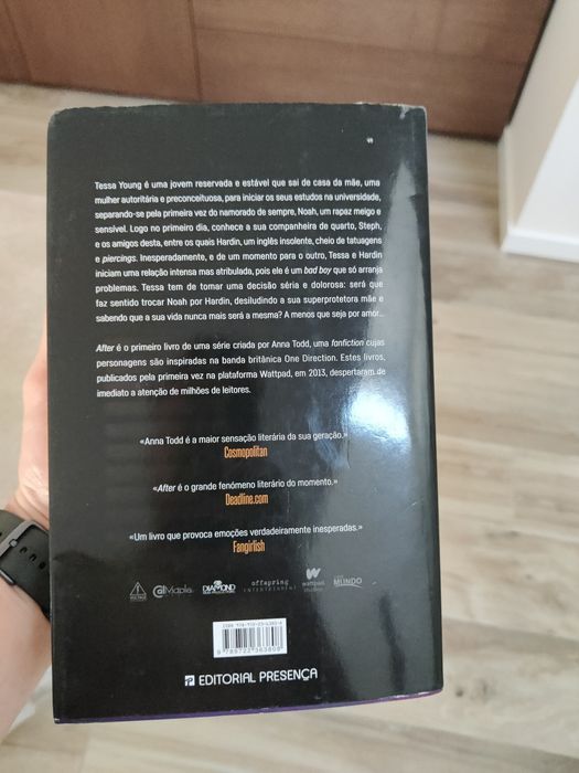 Livro After - Anna Todd