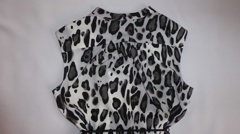 Sukienka przed kolana z paskiem piękna śnieżna pantera VERA MONI r. 46