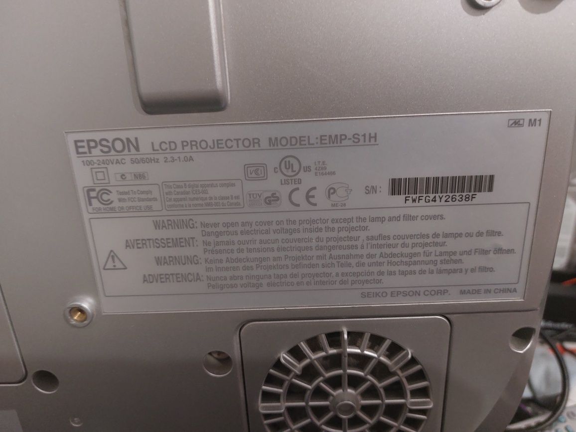 Projector Epson EMP-S1H