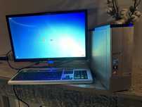 Komputer Acer Aspire X5950 Monitor i klawiatura