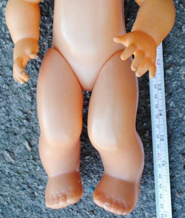 Винтажная кукла СРСР. Лялька тверда пластмасса, руки і голова м'які.