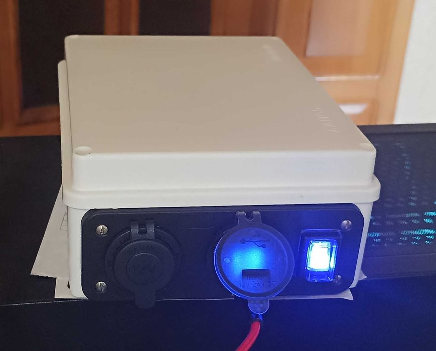 Powerbank - Павербанк - мини зарядная станция 5V 12V USB 3.0 + зарядка