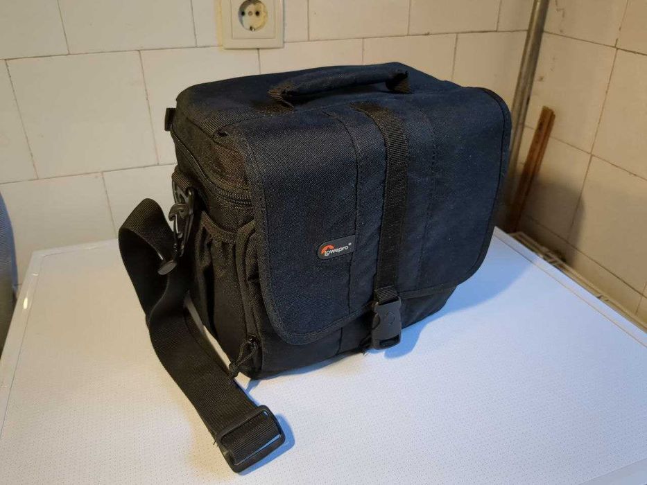 "Lowepro, Adventura 170".Оригінальна сумка