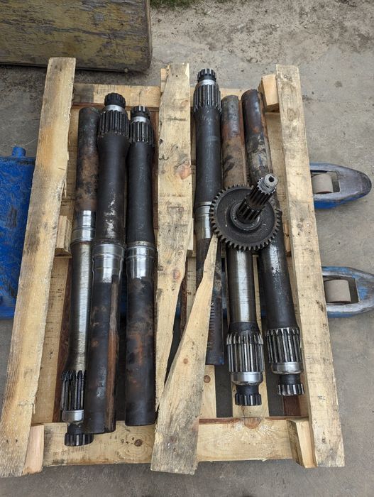 Полуось заднього моста МТЗ 80 82 Піввісь МТЗ Чулок Ступиця Задній Міст