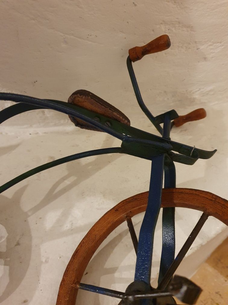 RZEŻBA/FIGURA rower,ozdoba z ceramiki,prowensalski,na prezent