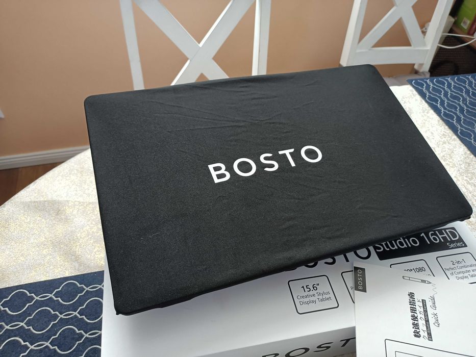 Profesjonalny tablet graficzny BOSTO 2w1 z windows Studio 16HDT