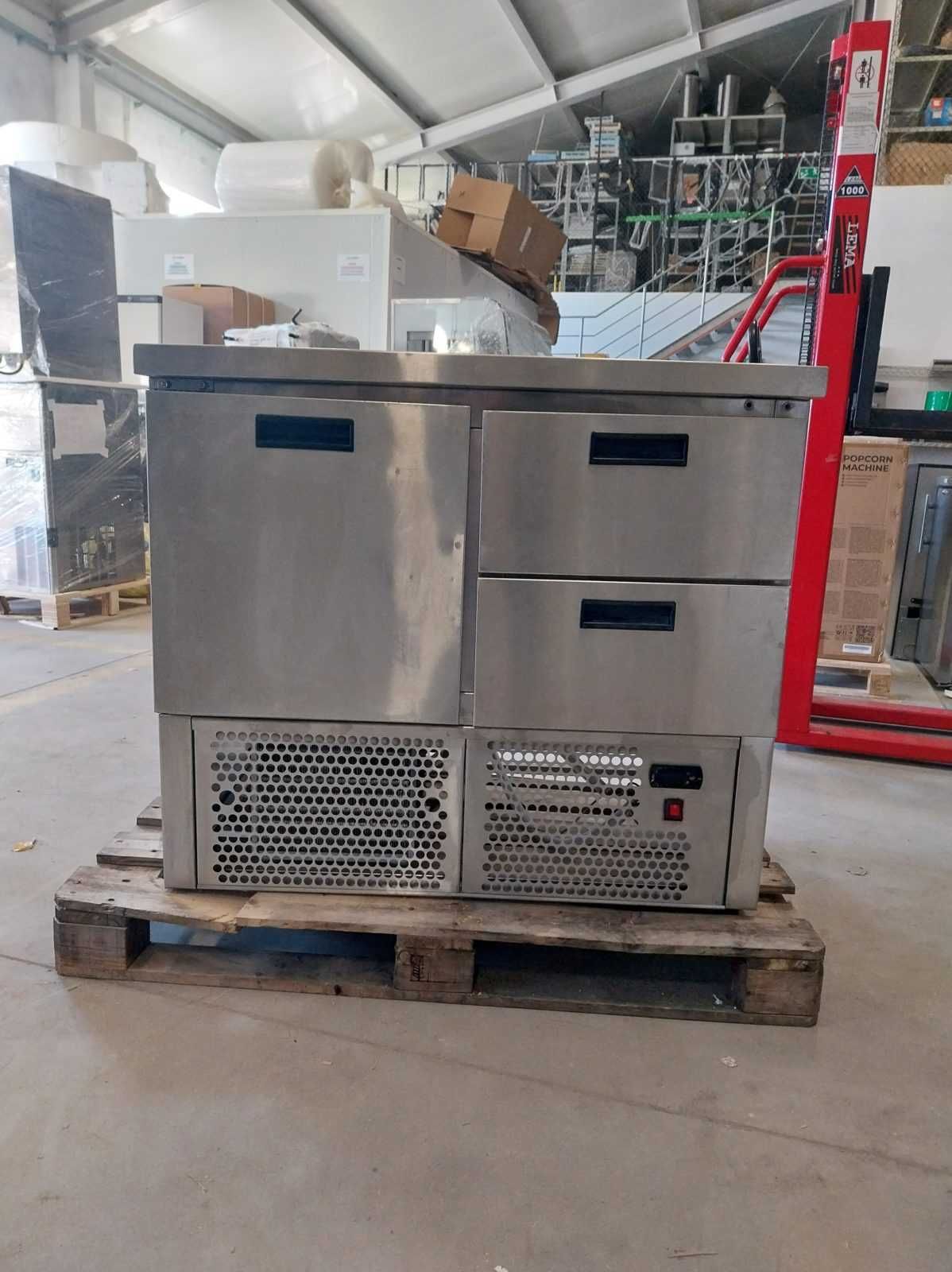 Stół chłodniczy 2 szuflady 1 drzwi GP Production 95 cm szerokości