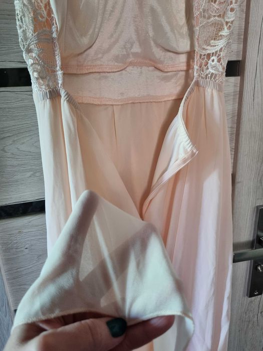 Sukienka dluga bez pleców