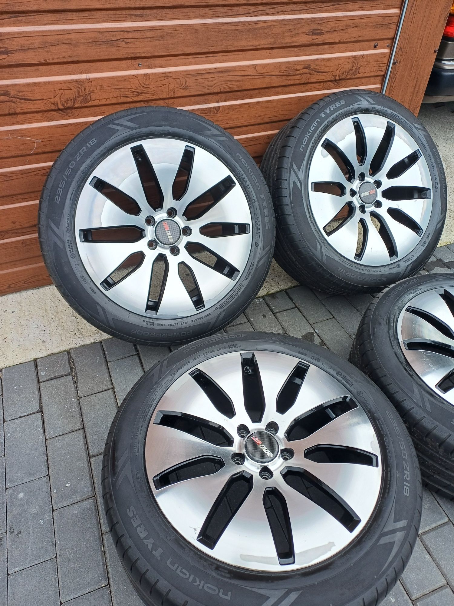 Nokian 2022r 235/50/18 Koła Felgi R18 Lato Motec chrom 5×114.3 CNC SUV