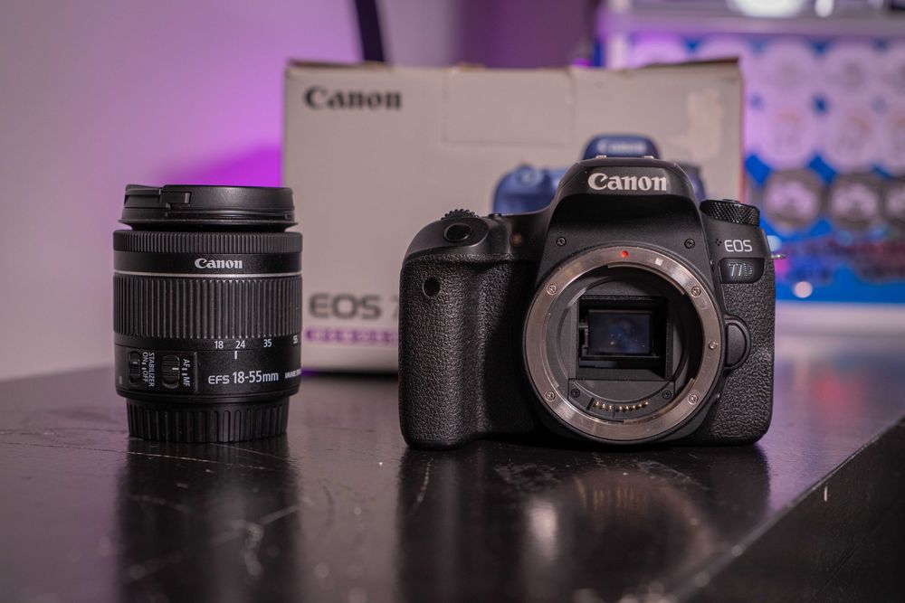 Canon 77D + obiektyw + dodatki | migawka: 25175