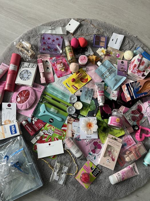 mystery box kosmetyki akcesoria biżuteria