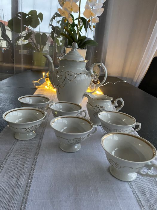 Porcelana serwis  kawowy do herbaty dzbanek  6 Filiżanek