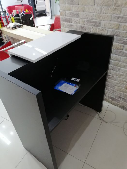 Lada recepcyjna recepcja fryzjerska kosmetyczna прийом