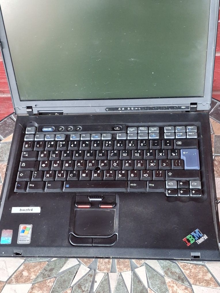 Ноутбук IBM Thinkpad.