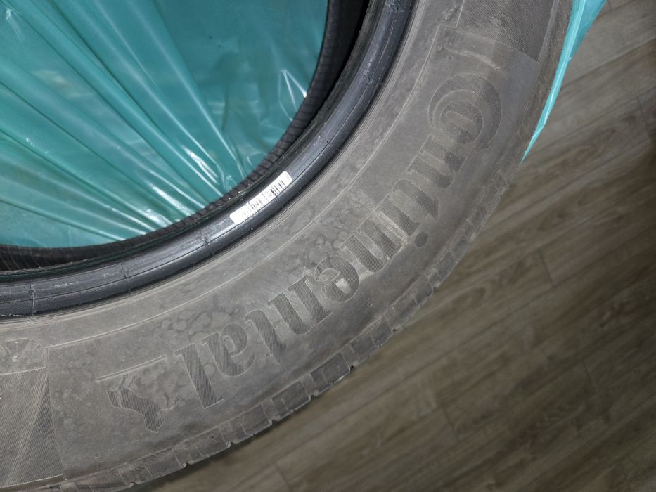 Continental Ecocontact 6 215/60 R17 komplet.