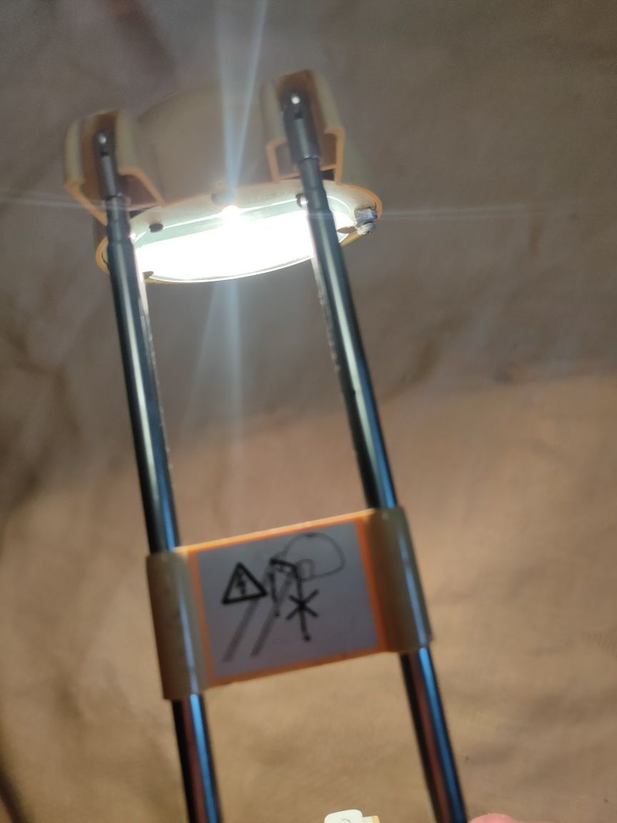 Lampka biurkowa Ikei nowa Żarówka