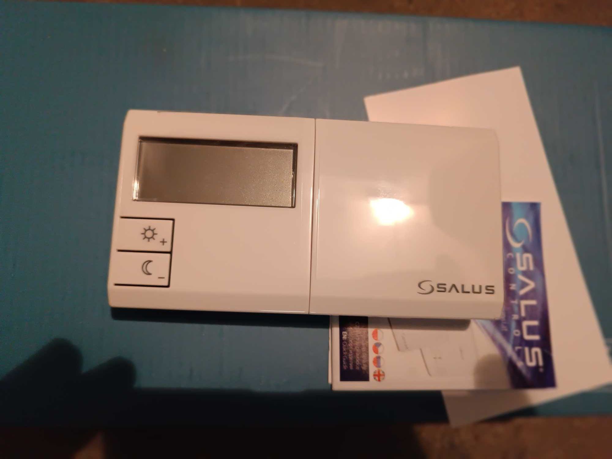 Nowy sterownik regulator Salus 091FLRFV2