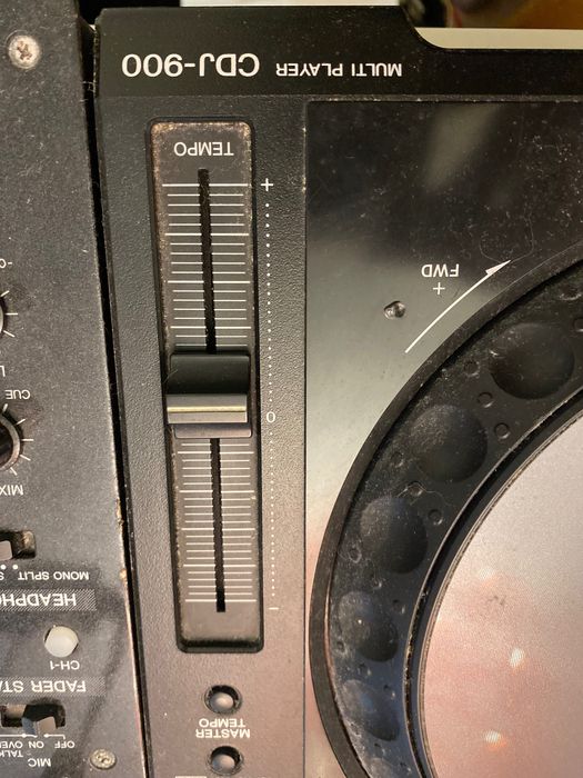 Mesa pioneer DJM 700 + 2 Leitores CDJ 900 + Prato Reloop RP 4000 MK2