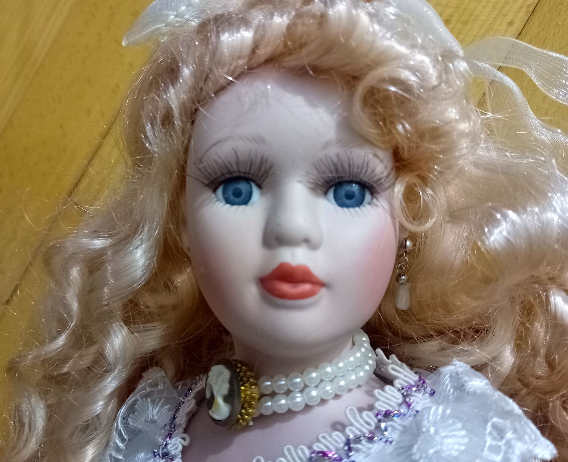 Порцелянова лялька наречена Tobias Giochi