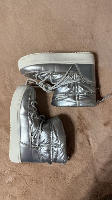 Srebrne metaliczne śniegowce rozmiar 36