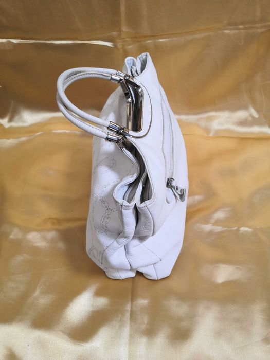 Элегантная белая кожаная сумка Gilda Tonelli, хорошее состояние.