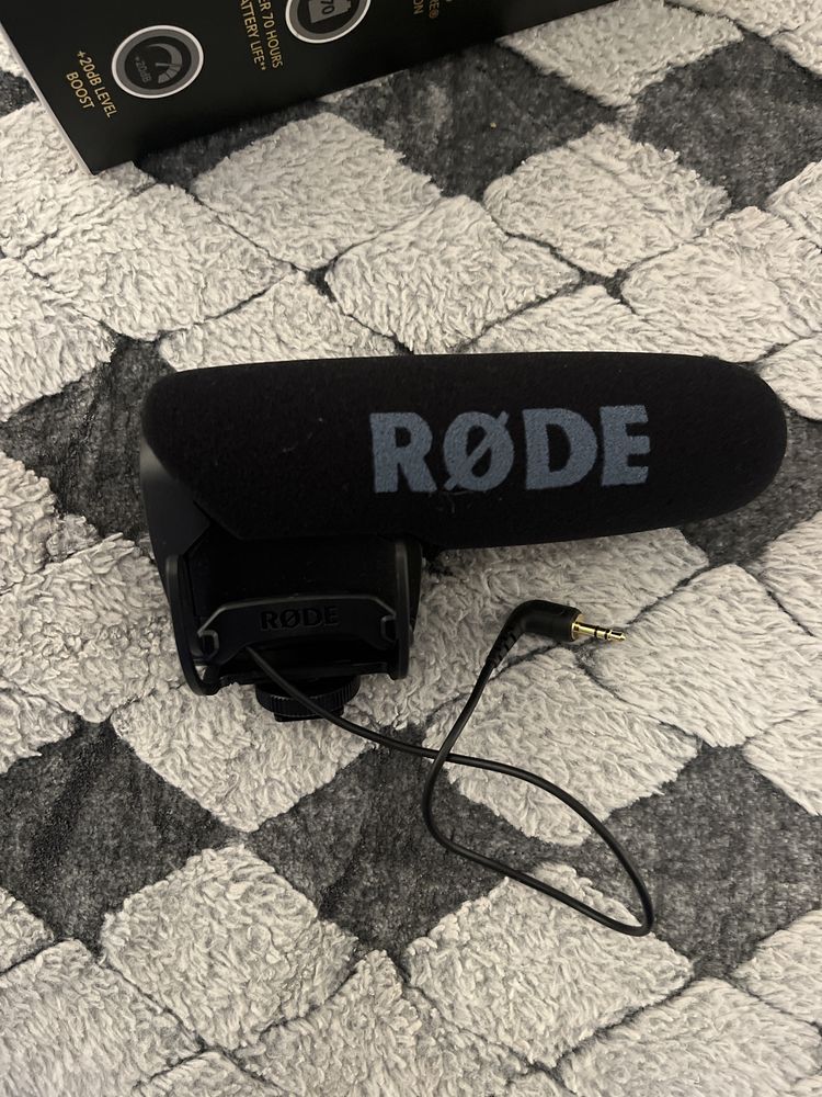 RØDE Videic Pro - on camara shotgun microphone