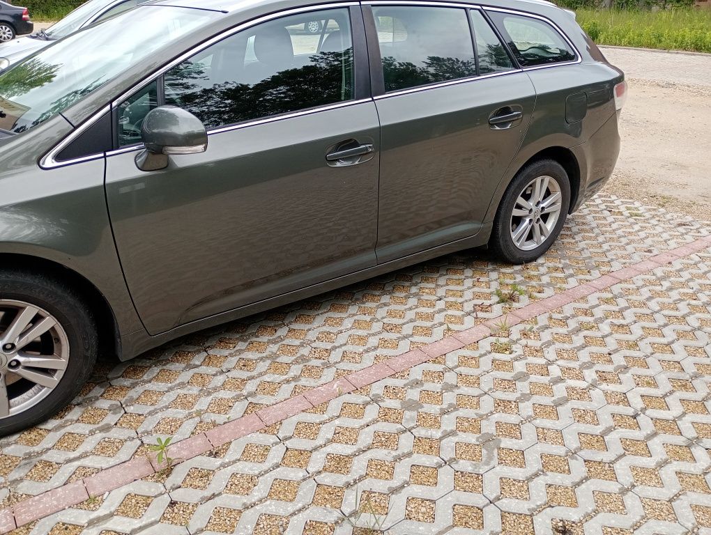 Avensis T27 opłaty rok salon PL 2.0D Do Soboty