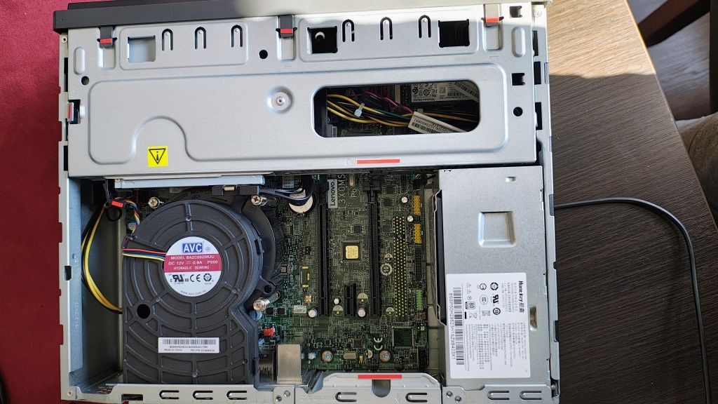 Zestaw komputerowy Lenovo m920S i5 9 generacji + monitor HP kable...