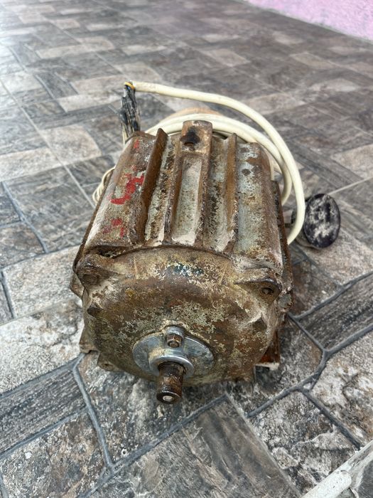 Продам електродвигун