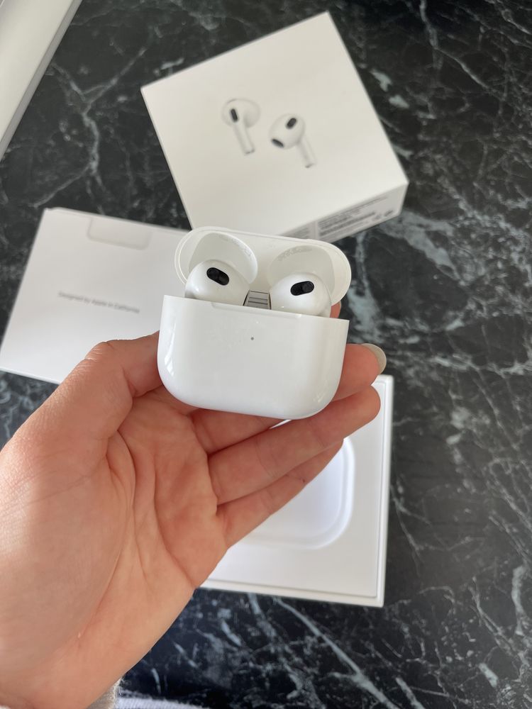 Навушники AirPods 3