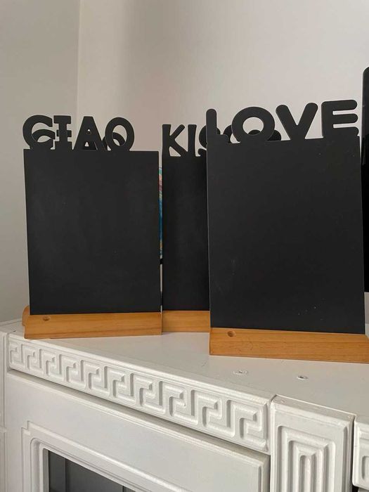 Крейдяна дошка без рамки на подставці , вертикальна 200 х 340 мм