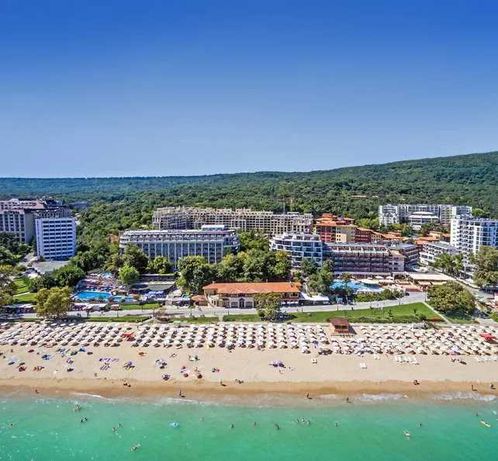 Болгария, HOT PRICE,  Квартира с видом на бассейн 54 500€