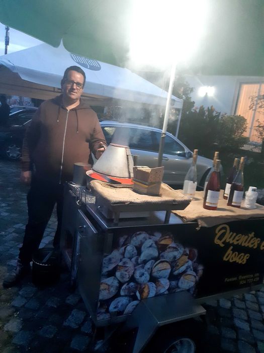 Magustos, Carrinho de Castanhas Assadas, Serviços.