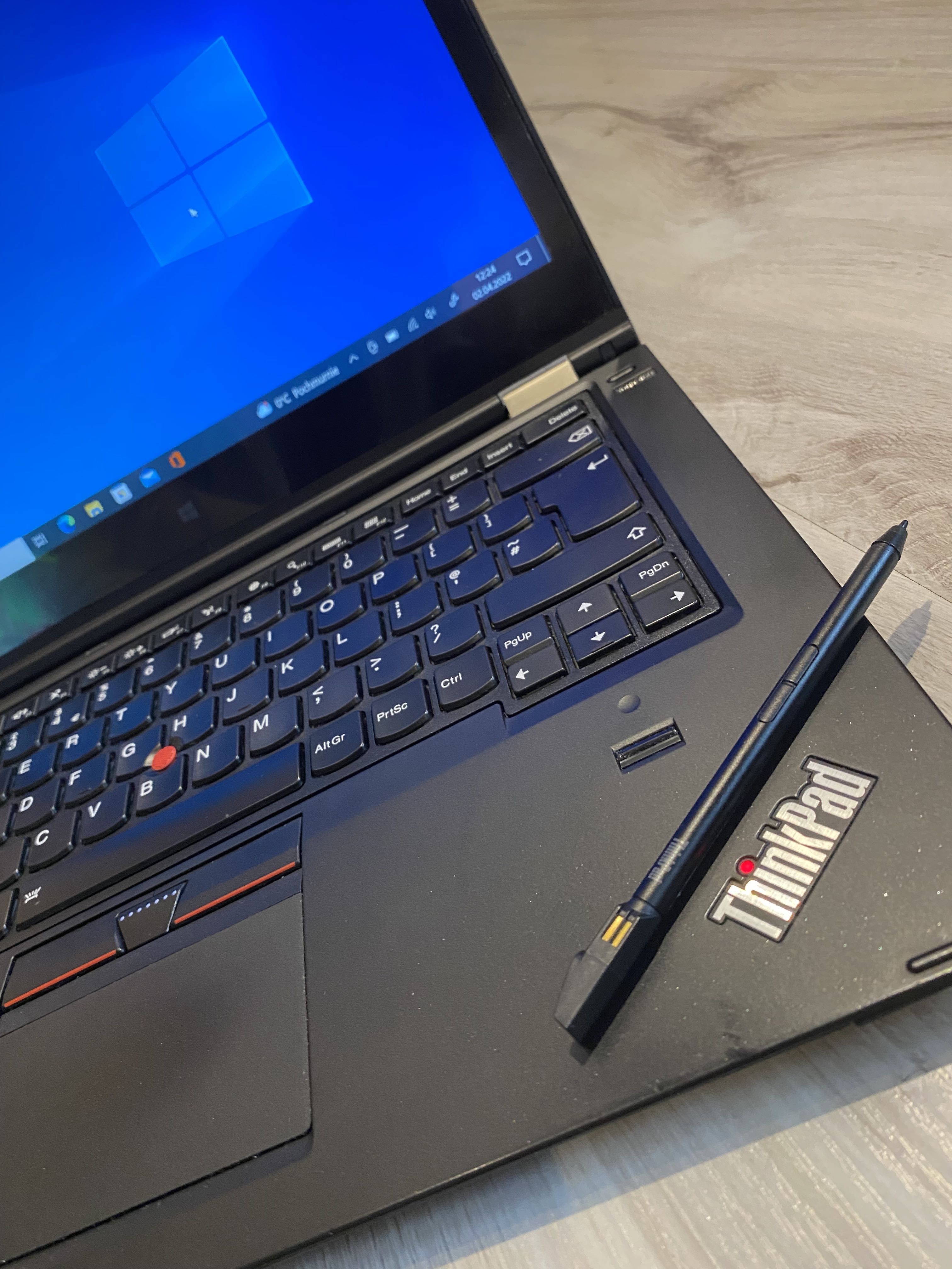 Laptop Lenovo yoga 460 z dotykowym ekranem