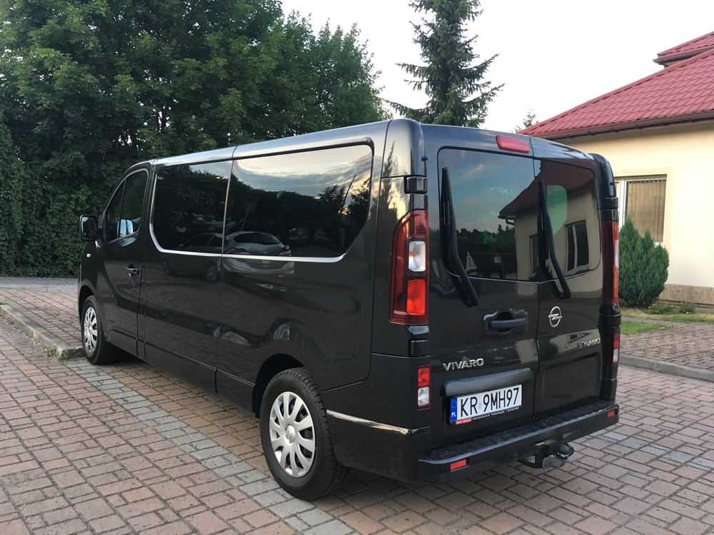 Wynajem aut, 9cio osobowe, bus vivaro transit trafic