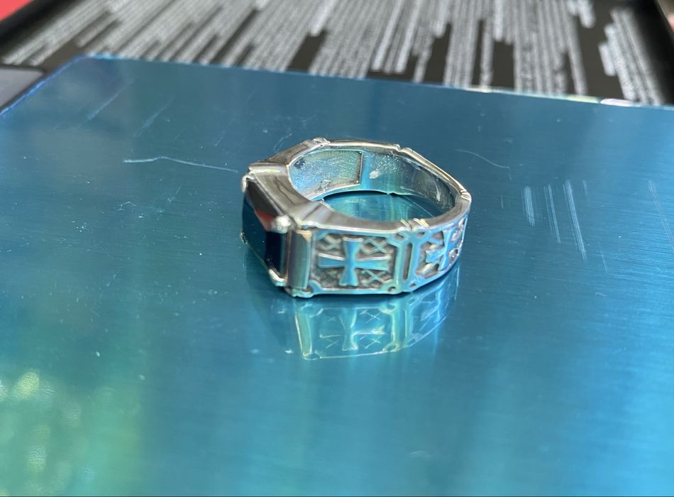 Продам чоловічий срібний перстень 925 проби