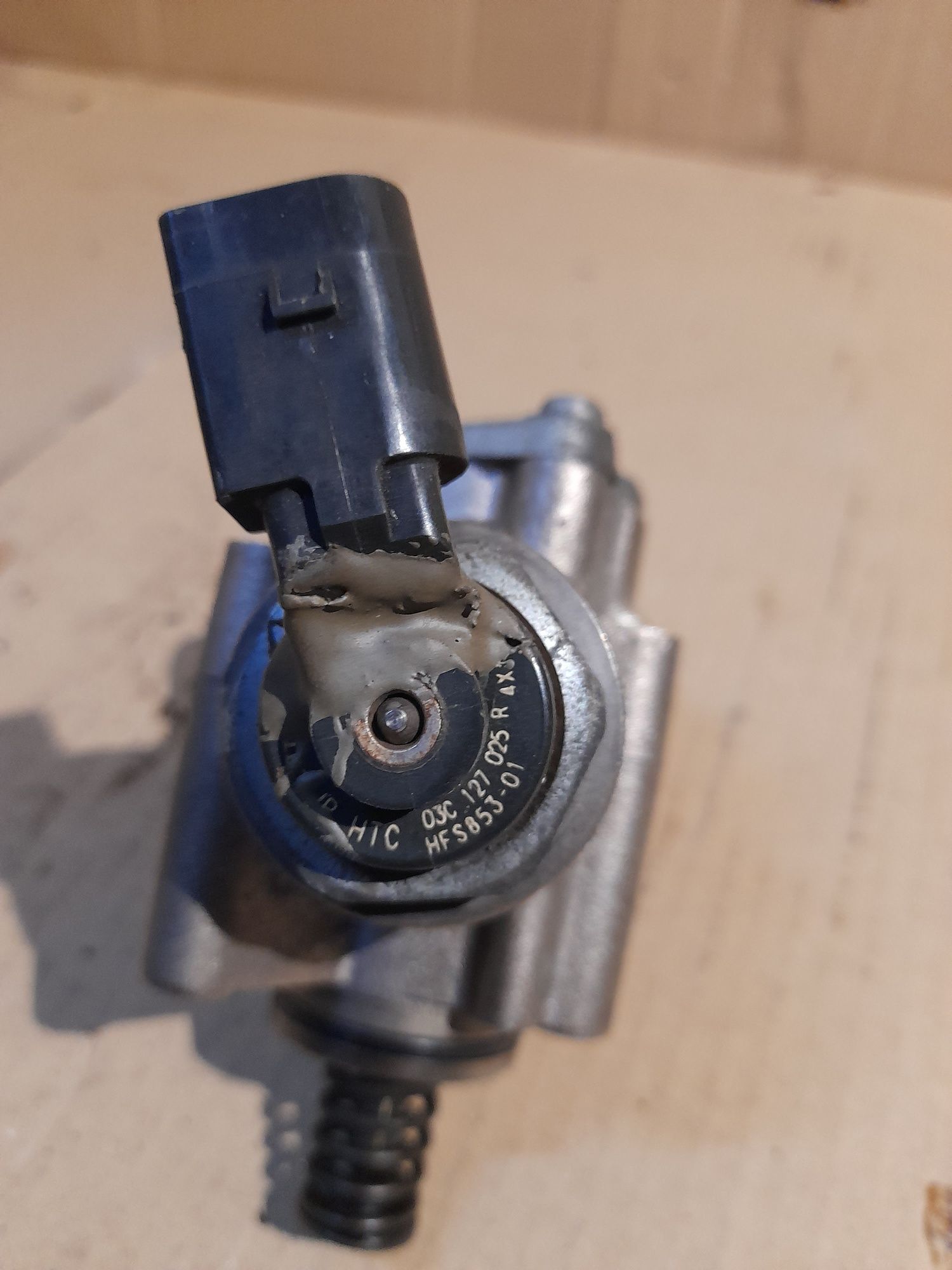 Pompa wysokiego ciśnienia 1,4 1,6 fsi VW Audi Skoda Seat 03C.127.025 R
