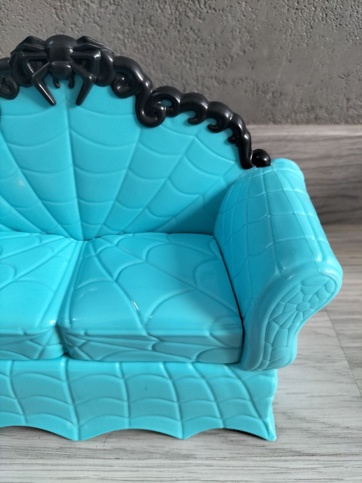 Kanapa sofa meble dla lalki Monster High Clawdeen Wolf doll