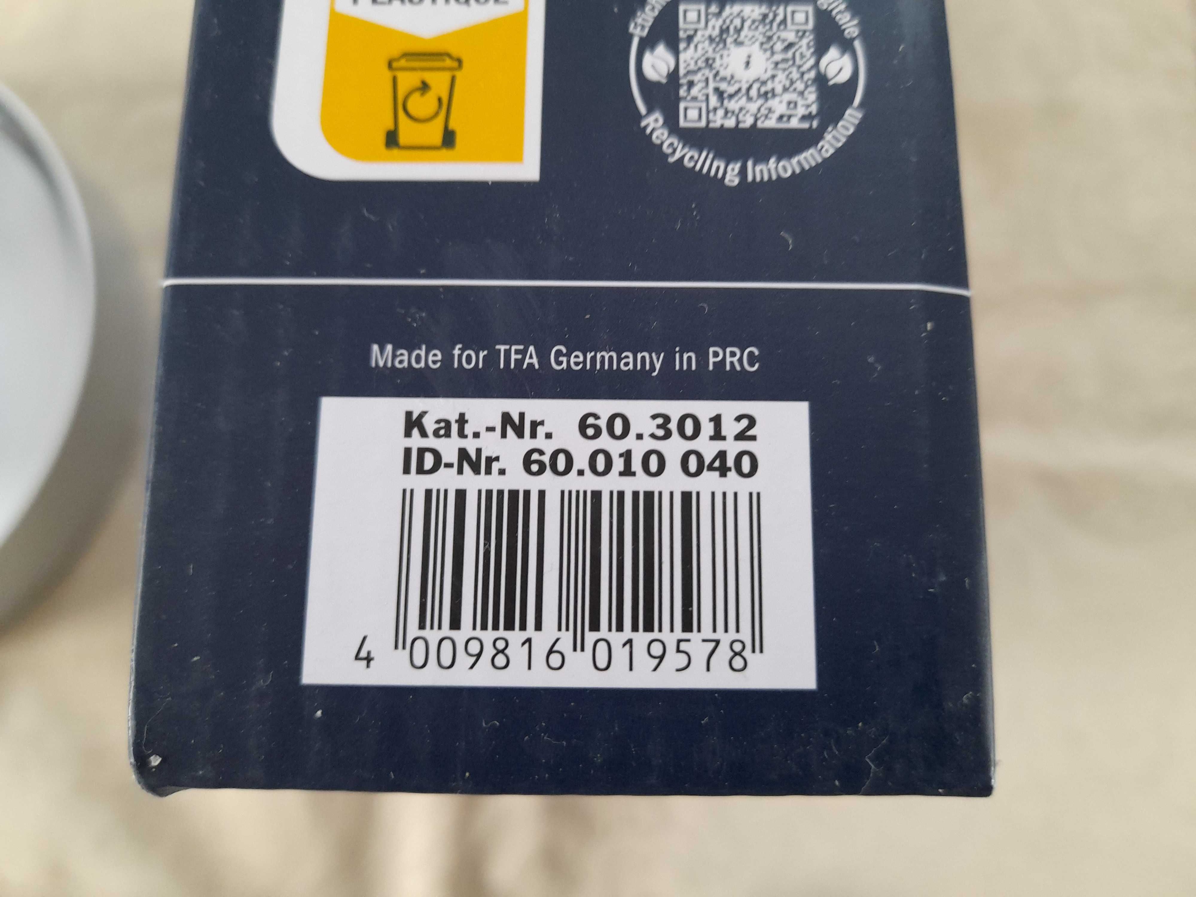 Zegar do kuchni łazienki odporny na wilgoć przyssawki - TFA GERMANY