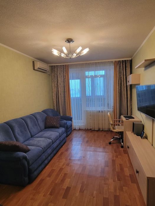 Продам 3х кімнатну квартиру. м. СПОРТИВНА, Колегіум.