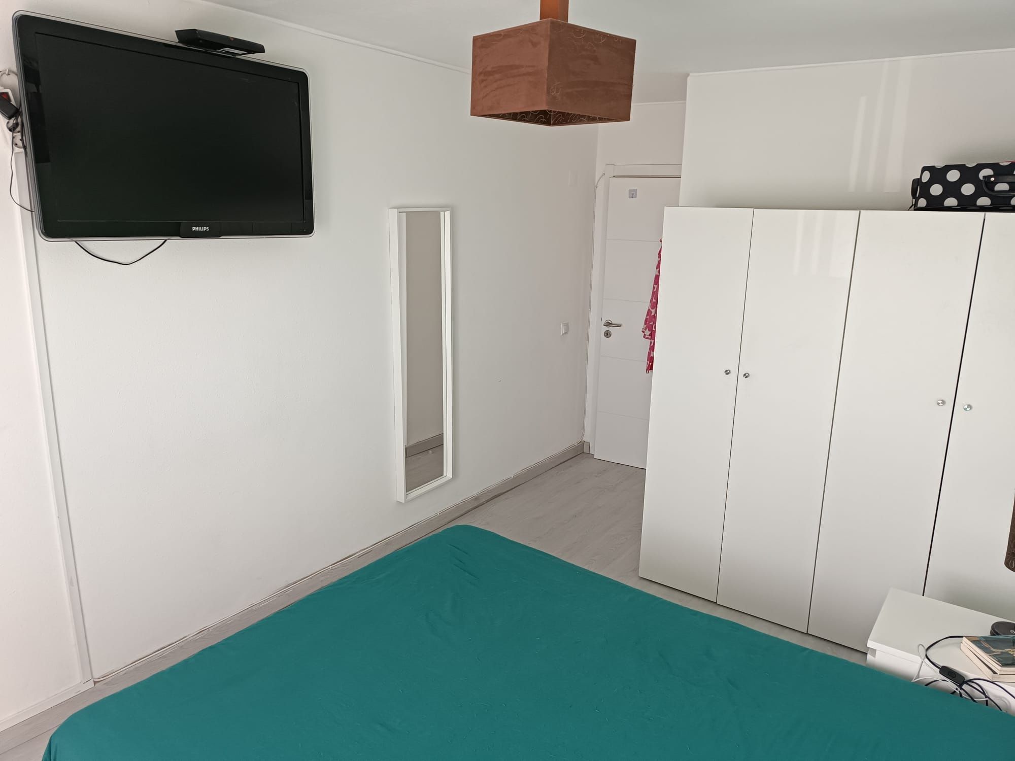 Vendo quarto completo