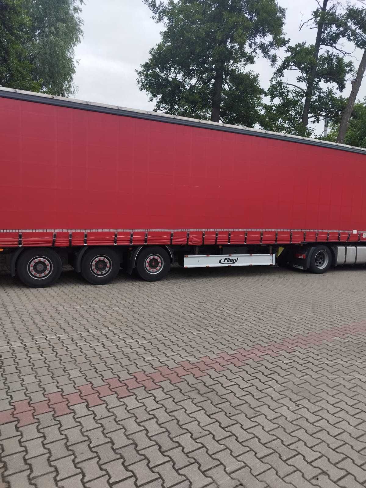 Naczepa Fliegl mega 2017