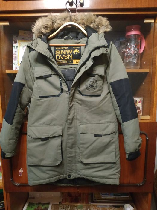 Продам осенне-зимнюю мужскую куртку 11-13 лет