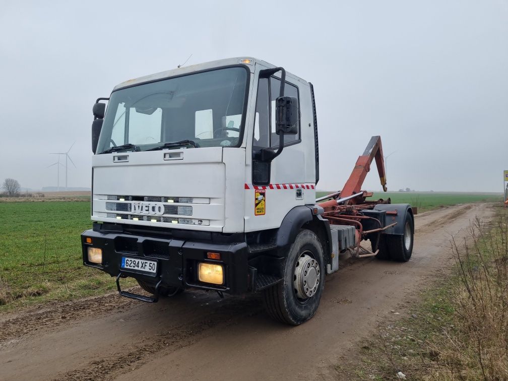 IVECO Hakowiec  .