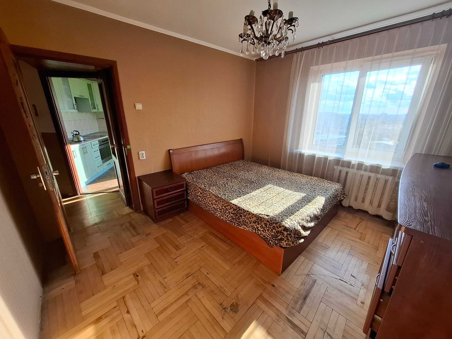 Оренда 3 кім. квартири, вул. Пасічна 104.